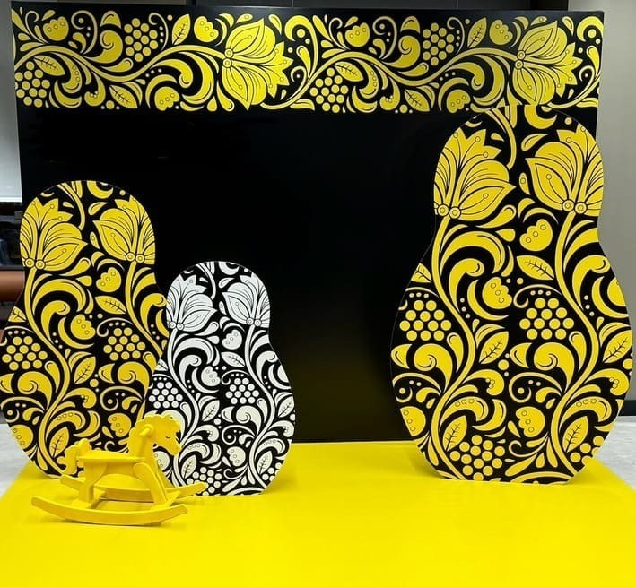 Фотозона с матрешками