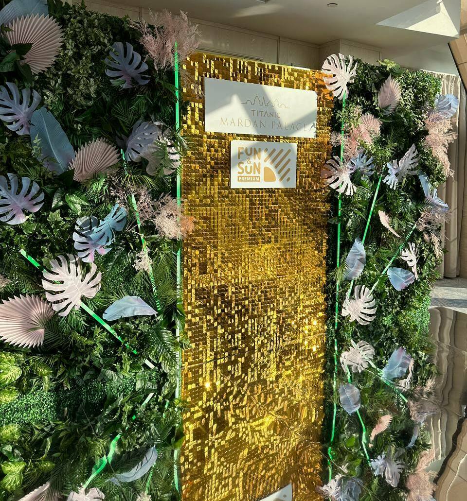 фотозона зеленая с пайетками